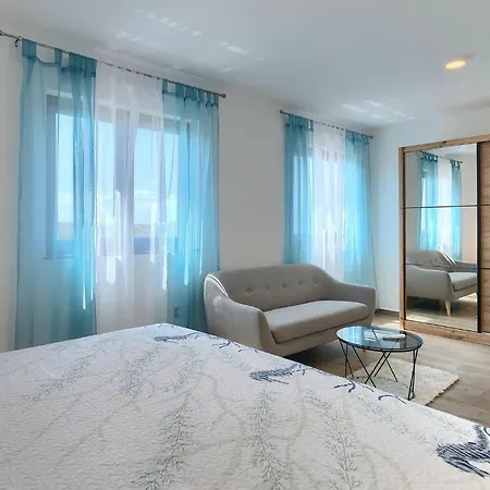 Vakantiehuis Amazing In With 4 Bedrooms *