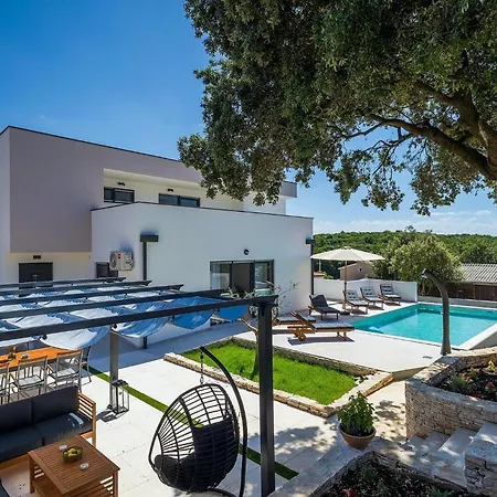 My Hana Tatil Evi Pula